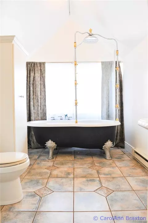 Bath - 826 Maxwell Ave, Boulder, CO 80304 photo 1 of 1