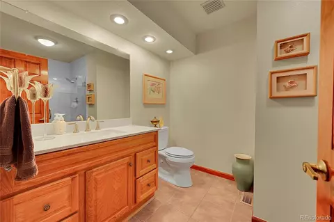 Bath - 16010 E Lehigh Cir, Aurora, CO 80013 photo 3 of 5