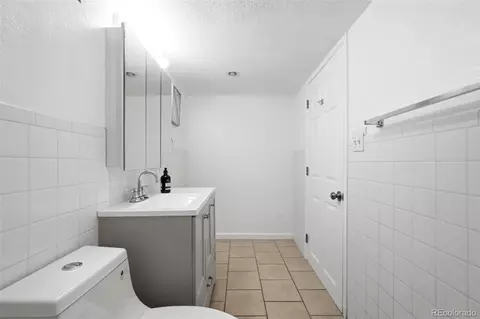 Bath - 3115 N Steele St, Denver, CO 80205 photo 4 of 4