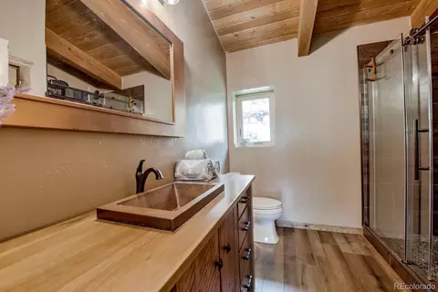 Bath - 254 Hillside Dr, Silverthorne, CO 80498 photo 3 of 9