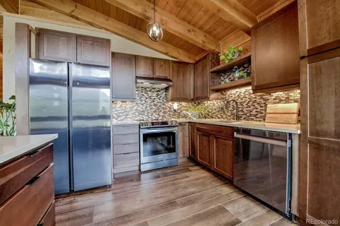 Kitchen - 254 Hillside Dr, Silverthorne, CO 80498 photo 3 of 7