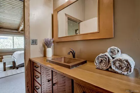 Bath - 254 Hillside Dr, Silverthorne, CO 80498 photo 2 of 9