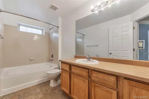 Bath - 18622 E Water Dr #E, Aurora, CO 80013 photo 1 of 1