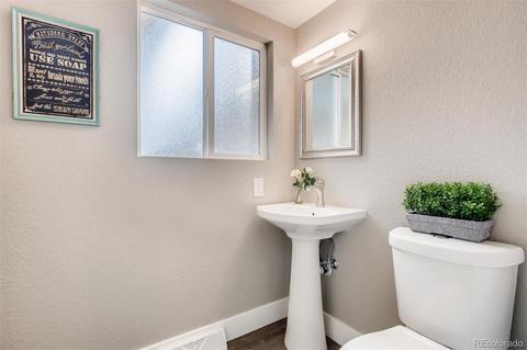 7970 E Linvale Pl, Denver, CO 80231 photo 12
