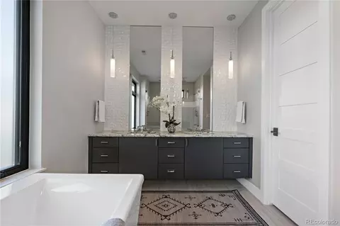 Bath - 4234 E Dickenson Pl, Denver, CO 80222 photo 4 of 6