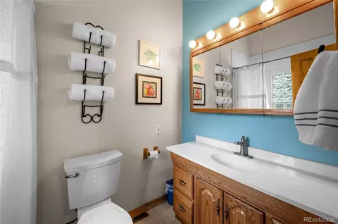 Bath - 310 Wendelyn Way, Boulder, CO 80302 photo 2 of 5
