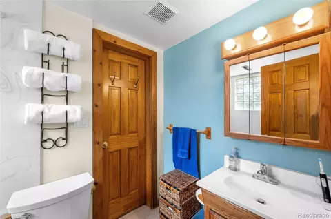 Bath - 310 Wendelyn Way, Boulder, CO 80302 photo 4 of 5