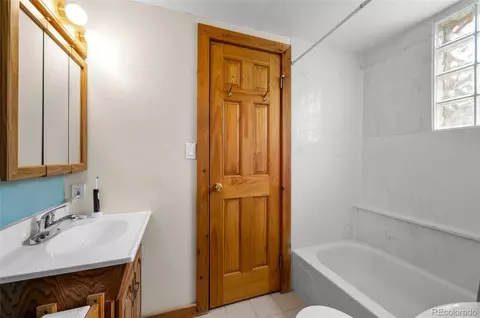Bath - 310 Wendelyn Way, Boulder, CO 80302 photo 5 of 5