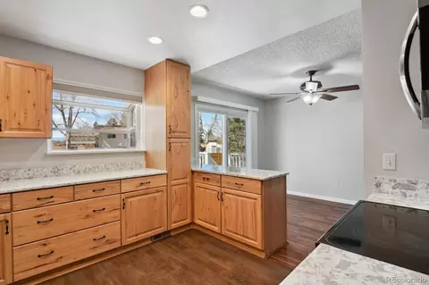Kitchen - 7400 Easter Ln, Centennial, CO 80112 photo 5 of 8