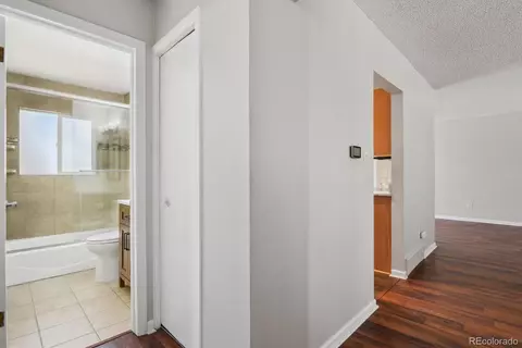 Entry Way - 7400 Easter Ln, Centennial, CO 80112 photo 3 of 4