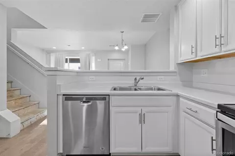 Kitchen - 4931 Central Park Blvd, Denver, CO 80238 photo 4 of 4