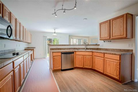 21560 E Mansfield Pl, Aurora, CO 80013 photo 4
