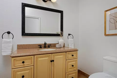 Bath - 4474 S Hampton Cir, Boulder, CO 80301 photo 1 of 7