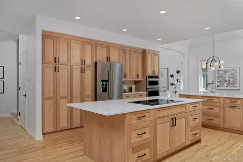 Kitchen - 4474 S Hampton Cir, Boulder, CO 80301 photo 3 of 5