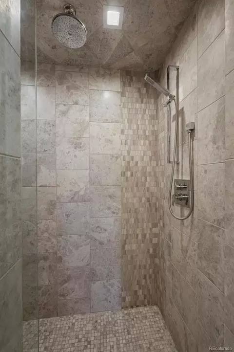 Bath - 6956 E Archer Pl, Denver, CO 80230 photo 4 of 9
