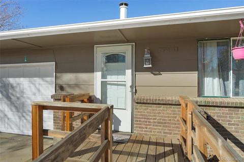 998 Nucla St, Aurora, CO 80011 photo 3