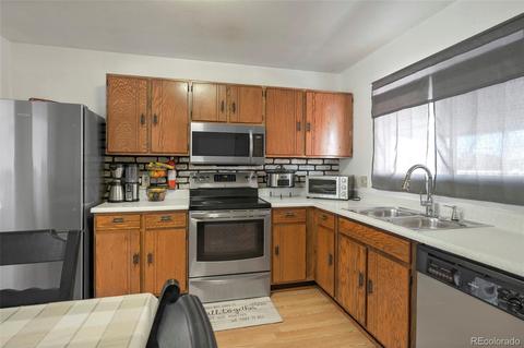 998 Nucla St, Aurora, CO 80011 photo 8