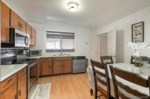 998 Nucla St, Aurora, CO 80011 photo 7