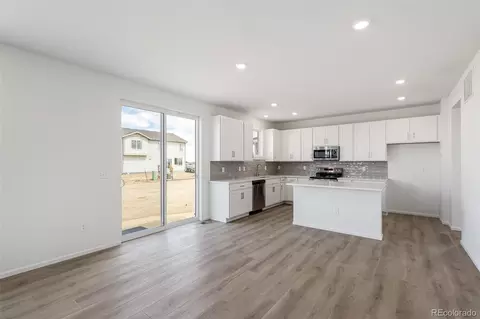Kitchen - 47399 Magnolia Ave, Bennett, CO 80102 photo 1 of 4