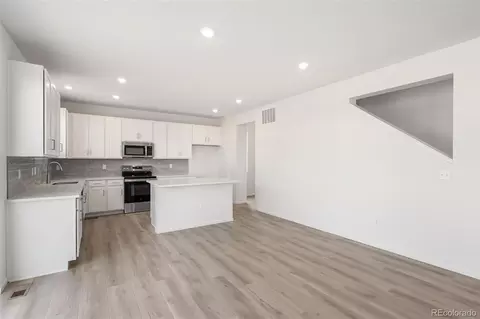 Living - 47399 Magnolia Ave, Bennett, CO 80102 photo 8 of 9