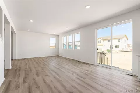 Living - 47399 Magnolia Ave, Bennett, CO 80102 photo 7 of 9