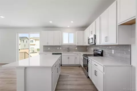 Kitchen - 47399 Magnolia Ave, Bennett, CO 80102 photo 2 of 4