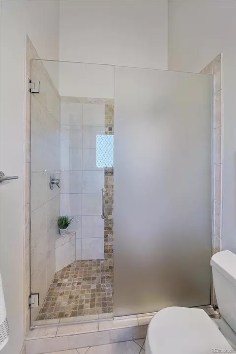 Bath - 8324 W Fork Rd, Boulder, CO 80302 photo 2 of 5