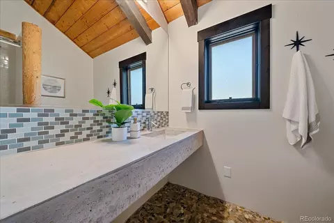 Bath - 8324 W Fork Rd, Boulder, CO 80302 photo 3 of 5