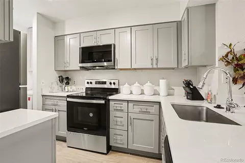 1662 S Idalia Cir #N, Aurora, CO 80017
