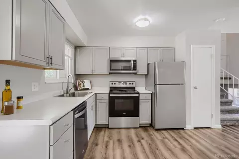 Kitchen - 16579 E Dickenson Pl, Aurora, CO 80013 photo 2 of 2