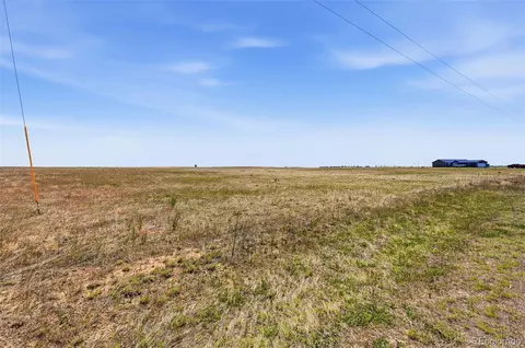 8 Timberlake Ct, Byers, CO 80103