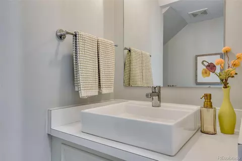 Bath - 2425 Glenarm Pl, Denver, CO 80205 photo 1 of 4