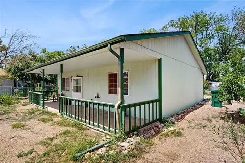 707 38th St, Evans, CO 80620 photo 3