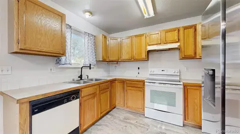 707 38th St, Evans, CO 80620 photo 7