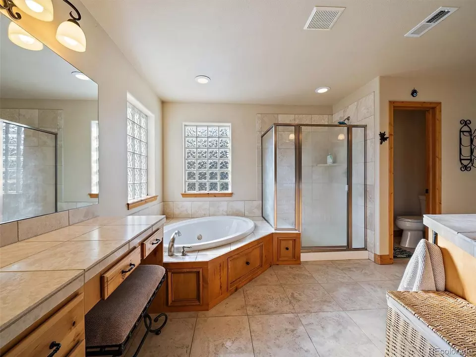 Bath - 5878 S Merriam Dr, Evergreen, CO 80439 photo 1 of 4