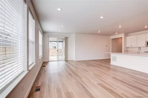 Living - 4836 E 149th Ave, Thornton, CO 80602 photo 8 of 8