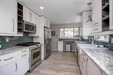 2850 Eudora St, Denver, CO 80207 photo 2