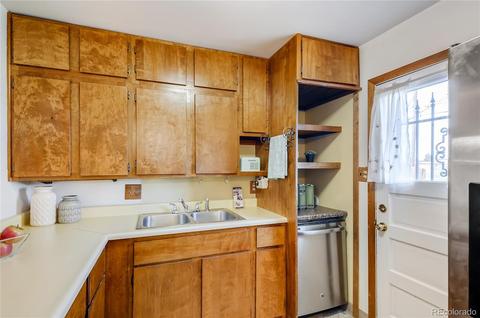 986 Paris St, Aurora, CO 80010 photo 5