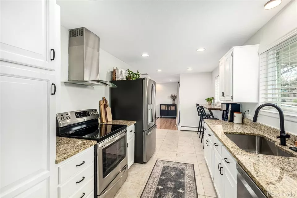 Kitchen - 7208 S Sherman St, Centennial, CO 80122 photo 2 of 2