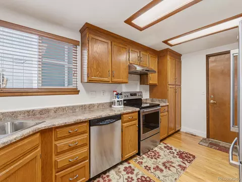 Kitchen - 15972 E Lehigh Cir, Aurora, CO 80013 photo 1 of 3