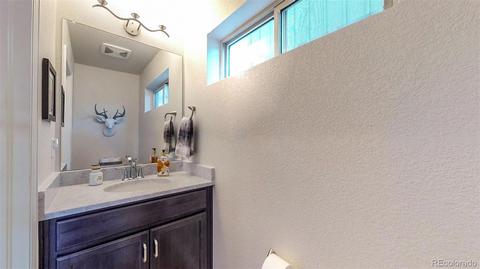 9327 E 57th Pl, Denver, CO 80238 photo 7