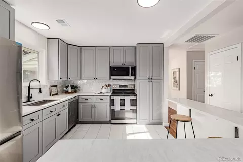Kitchen - 1997 Euclid Ave, Centennial, CO 80121 photo 3 of 4