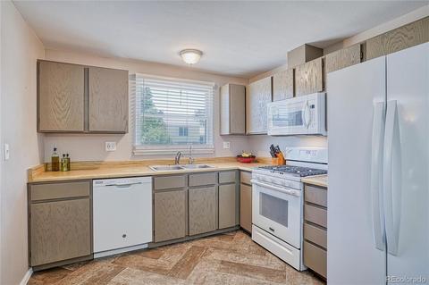 163 Madison Dr, Bennett, CO 80102 photo 8