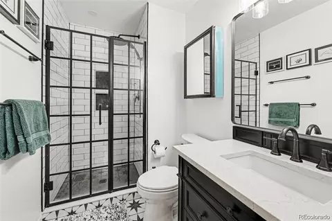 Bath - 12059 W Chenango Dr #D, Morrison, CO 80465 photo 1 of 3