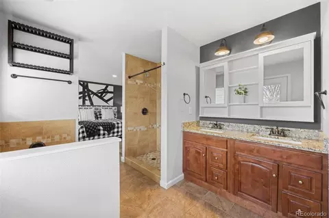 Bath - 6113 Gray St, Arvada, CO 80003 photo 5 of 5