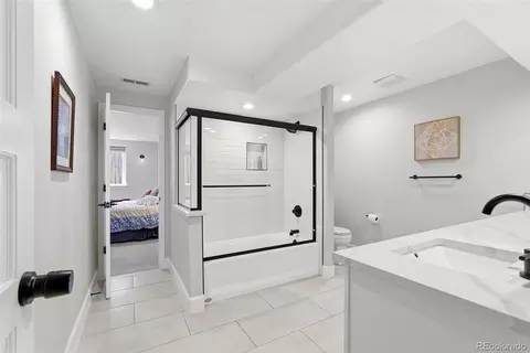 Bath - 434 E Lake Pl, Littleton, CO 80121 photo 6 of 7