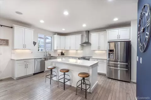 Kitchen - 26964 E Quarto Pl, Aurora, CO 80016 photo 2 of 3