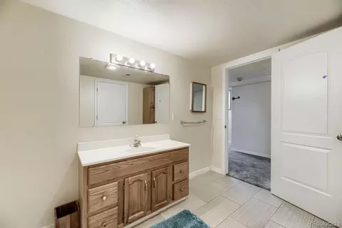 Bath - 19091 E Chenango Cir, Aurora, CO 80015 photo 6 of 6