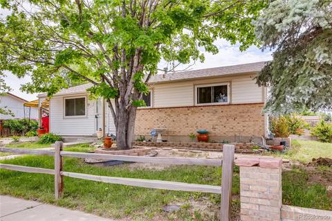 5352 Atchison Way, Denver, CO 80239 photo 1