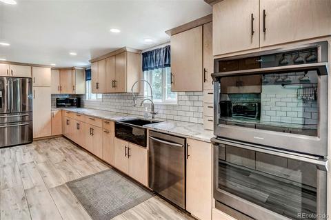 7064 S Grape Way, Centennial, CO 80122 photo 9